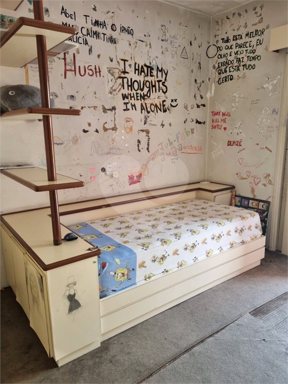 Casa à venda com 5 quartos, sendo 3 suítes, em Vila Nova Caledônia, São Paulo, SP