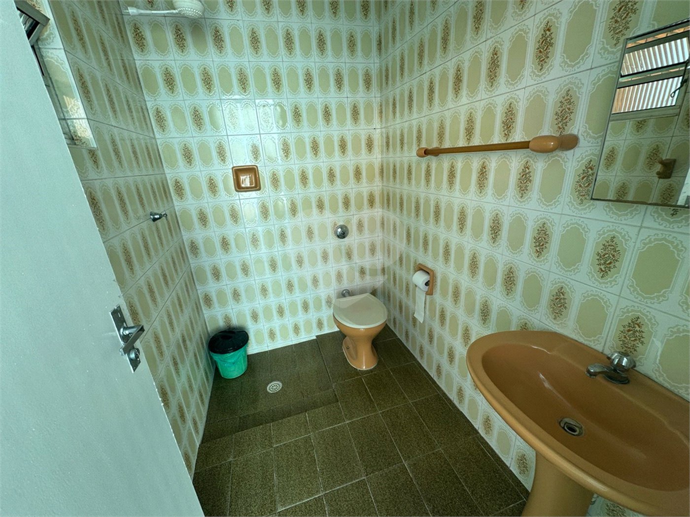 Casa à venda com 3 quartos, sendo 1 suíte, em Vila Rosalia, Guarulhos, SP