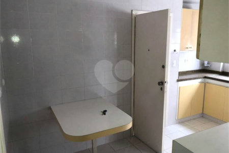 Apartamento à venda com 3 quartos, sendo 1 suíte, em Jardim Paulista, São Paulo, SP