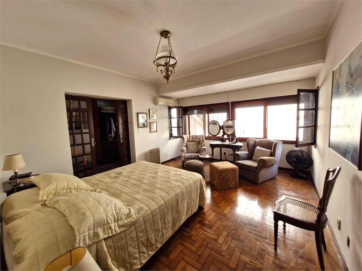 Casa à venda com 4 quartos, sendo 1 suíte,  em Granja Julieta, São Paulo, SP