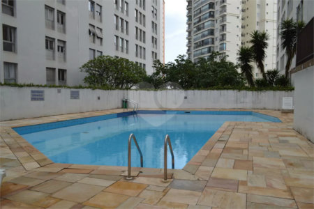 Apartamento à venda com 3 quartos, sendo 1 suíte,  em Vila Mariana, São Paulo, SP