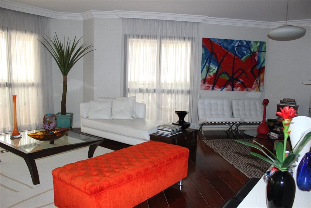 Apartamento à venda com 4 quartos, sendo 3 suítes,  em Vila Suzana, São Paulo, SP