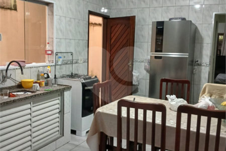 Casa à venda com 2 quartos, sendo 1 suíte, em Vila Amorim, Suzano, SP