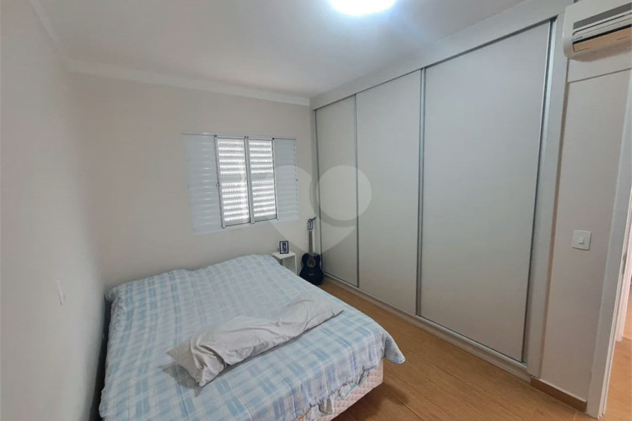 Linda Casa 3 dormitórios com piscina - R$ 950.000,00