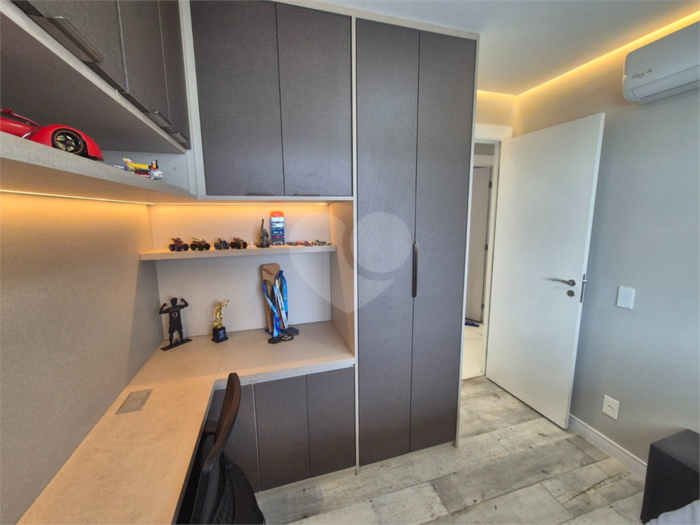 Apartamento à venda com 3 quartos, sendo 2 suítes, em Jardim Caboré, São Paulo, SP