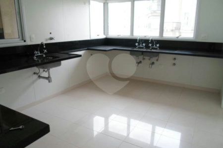 Apartamento à venda com 4 suítes em Panamby, São Paulo, SP