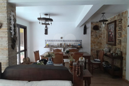 Sobrado à venda com 6 quartos, sendo 3 suítes, em Rolinópolis, São Paulo, SP