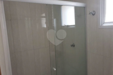 Casa à venda com 3 suítes em Parada Inglesa, São Paulo, SP
