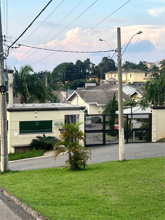 Casa à venda com 3 quartos, sendo 1 suíte, no condomínio Bella Vita, Atibaia - SP