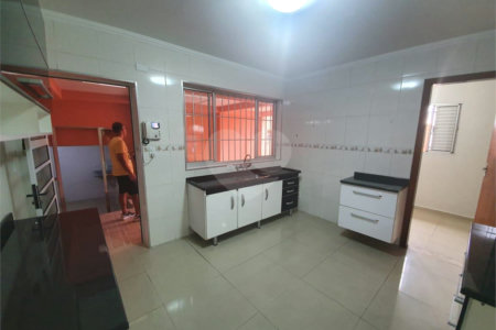 Sobrado à venda com 5 quartos em Vila Ede, São Paulo, SP