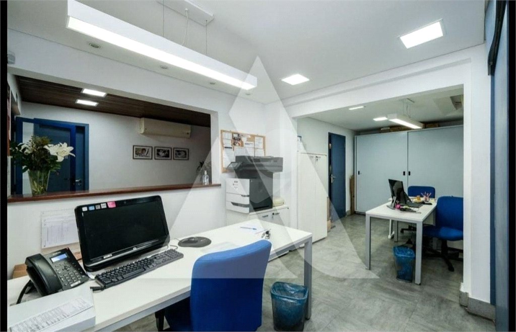 Casa à venda com 3 quartos, sendo 1 suíte, em Indianópolis, São Paulo, SP