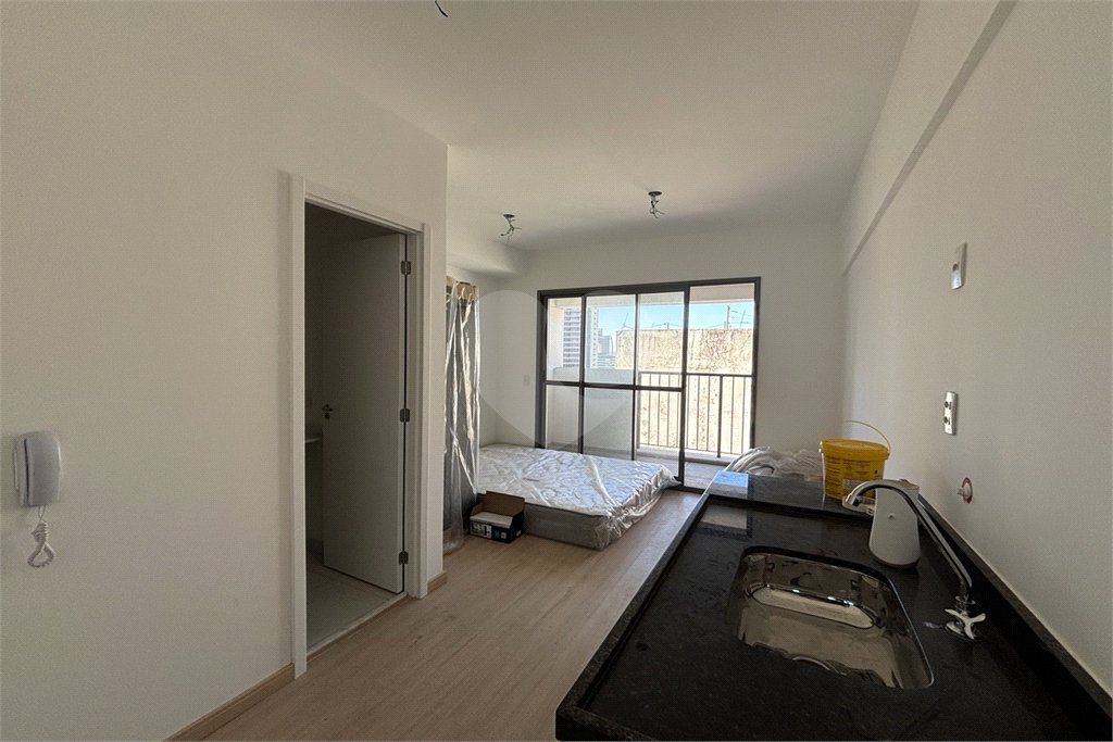 Studio na Consolação, a 250 metros do metrô Paulista - SP