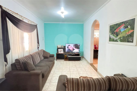 Chácara à venda com 3 quartos, sendo 1 suíte, em Vila São Pedro, Suzano, SP