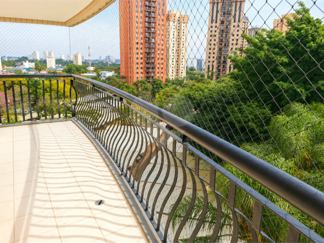 Apartamento à venda com 3 suítes em Alto da Boa Vista, São Paulo, SP