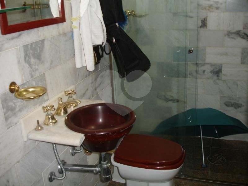 Casa à venda com 4 quartos, sendo 2 suítes, em Aclimação, São Paulo, SP