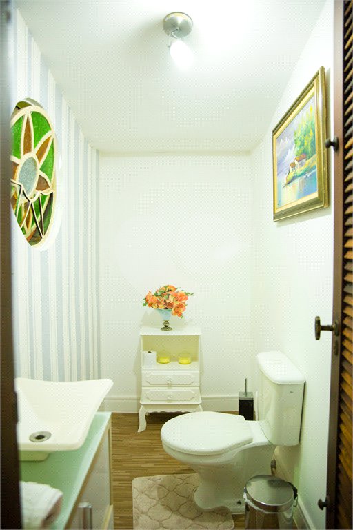 Casa Térrea à venda com 4 quartos, sendo 1 suíte,  em Super Quadra Morumbi, São Paulo, SP