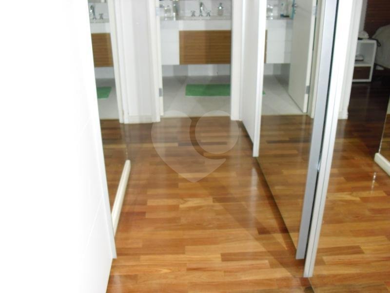 Cobertura à venda com 4 quartos, sendo 3 suítes, em Campo Belo, São Paulo, SP