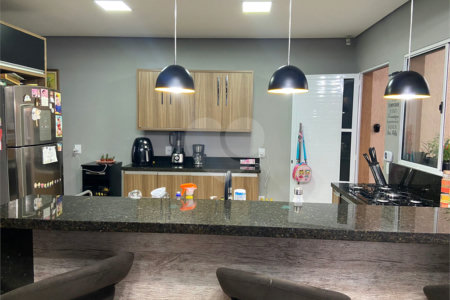 Casa à venda com 3 quartos, sendo 2 suítes, em Jardim Medina, Poá, SP