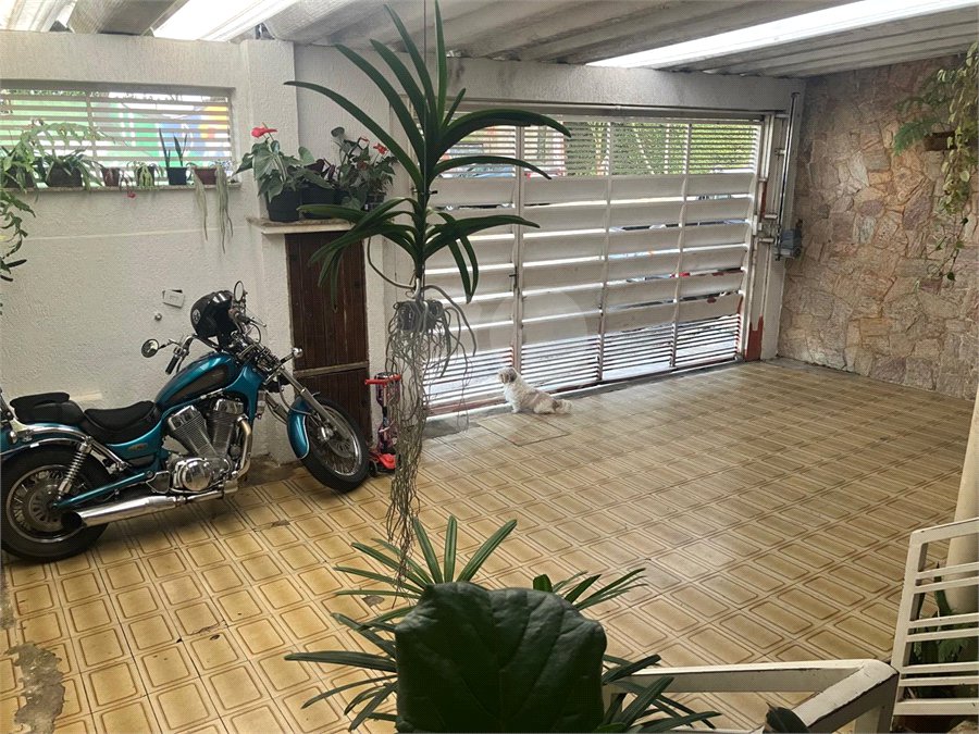 Casa Térrea à venda com 3 quartos em Vila Nivi, São Paulo, SP