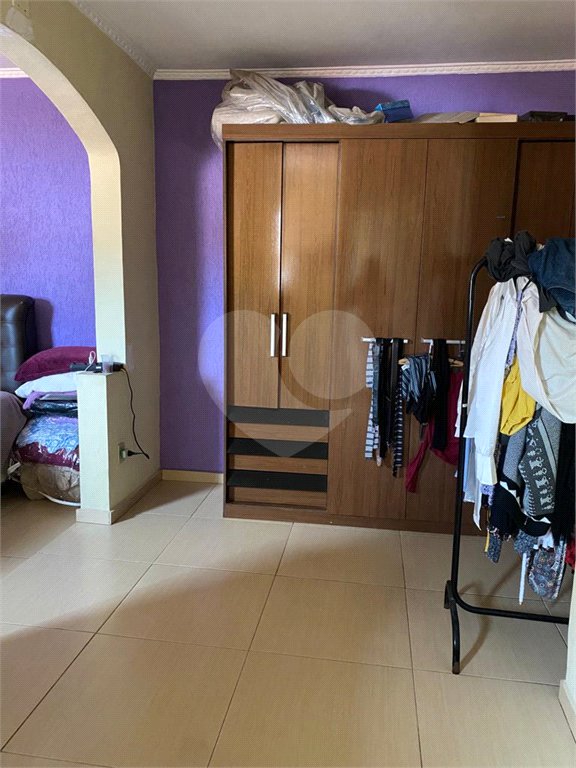 Sobrado à venda com 3 quartos, sendo 1 suíte, em Vila Augusta, Guarulhos, SP