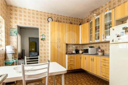 Sobrado à venda com 4 quartos, sendo 1 suíte,  em Vila Dalila, São Paulo, SP