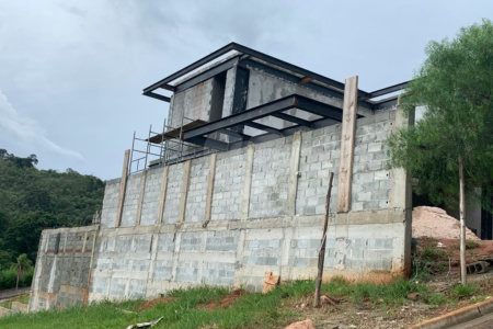 Terreno à venda com 4 quartos, sendo 5 suítes,  no condomínio Quintas da Boa Vista, Atibaia - SP