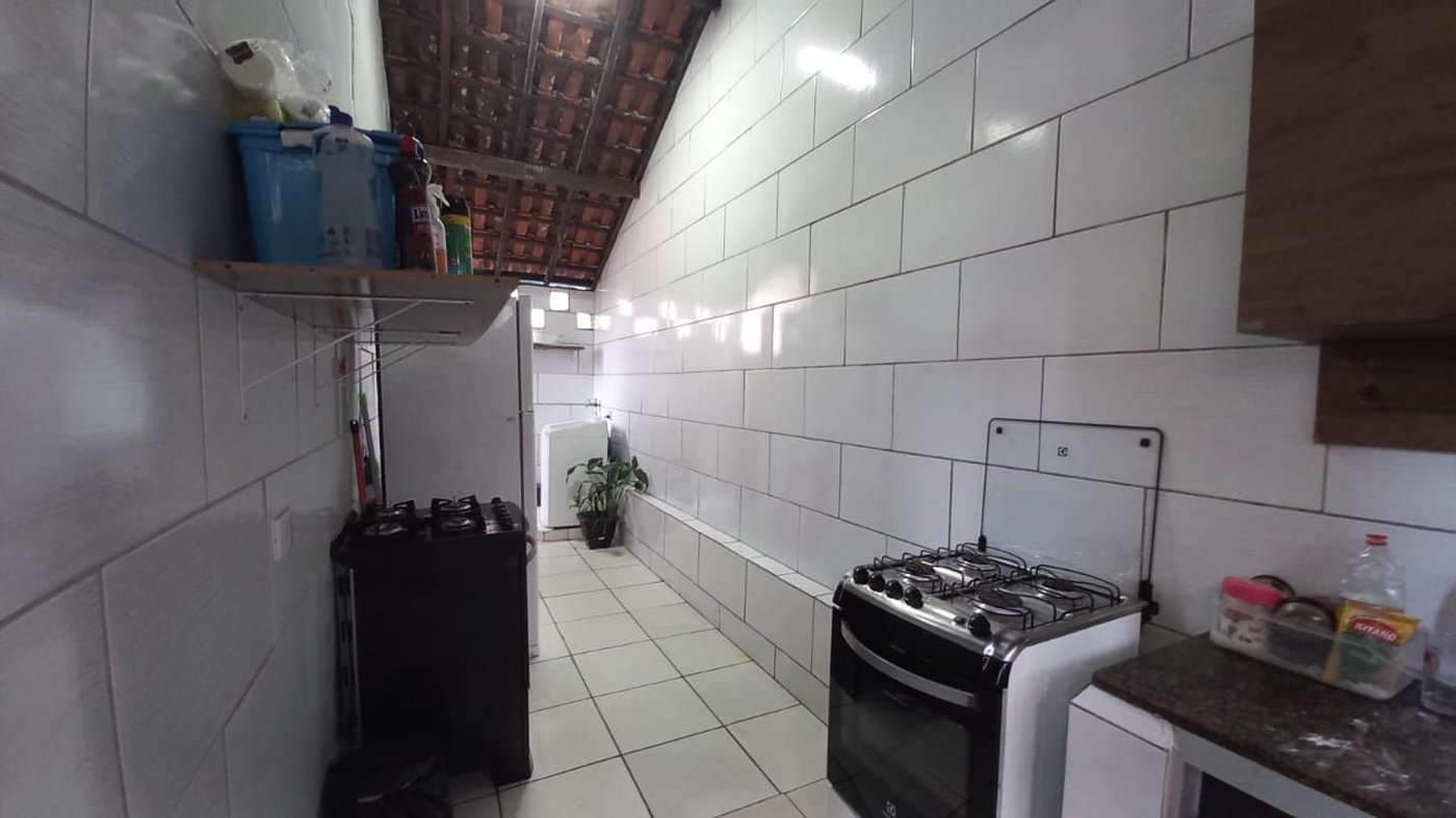 Casa com 2 dormitórios à venda, 100 m² por R$ 700.000,00 - Vila Guilhermina - Praia Grande/SP