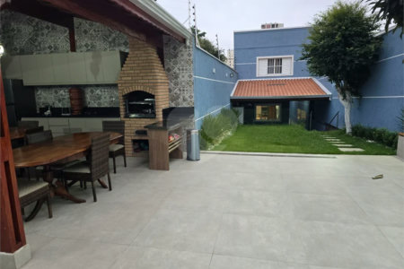 Casa à venda com 3 quartos, sendo 1 suíte, em Santa Teresinha, São Paulo, SP