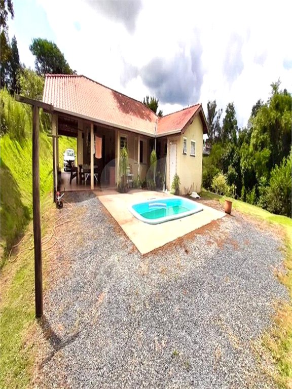Chácara à venda com 4 quartos, sendo 1 suíte, em Jundiacanga, Araçoiaba da Serra, SP
