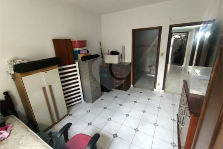 Casa à venda com 5 quartos, sendo 2 suítes, em Jardim Umarizal, São Paulo, SP