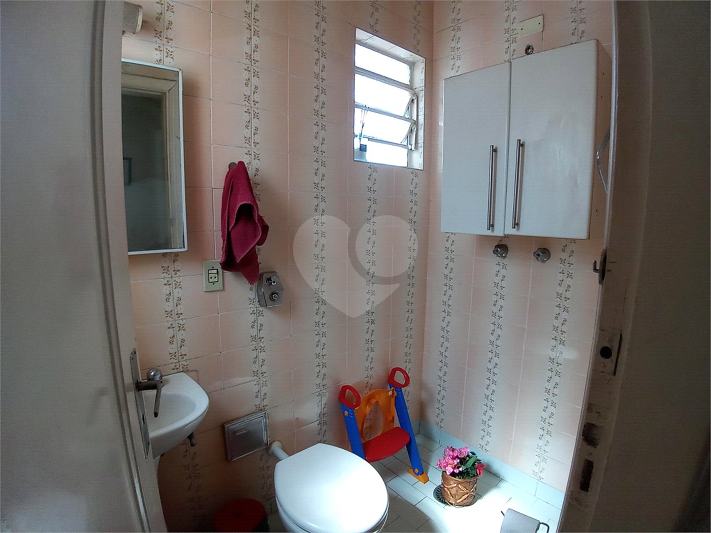 Casa à venda com 4 quartos, sendo 2 suítes, em Jardim São Paulo(zona Norte), São Paulo, SP