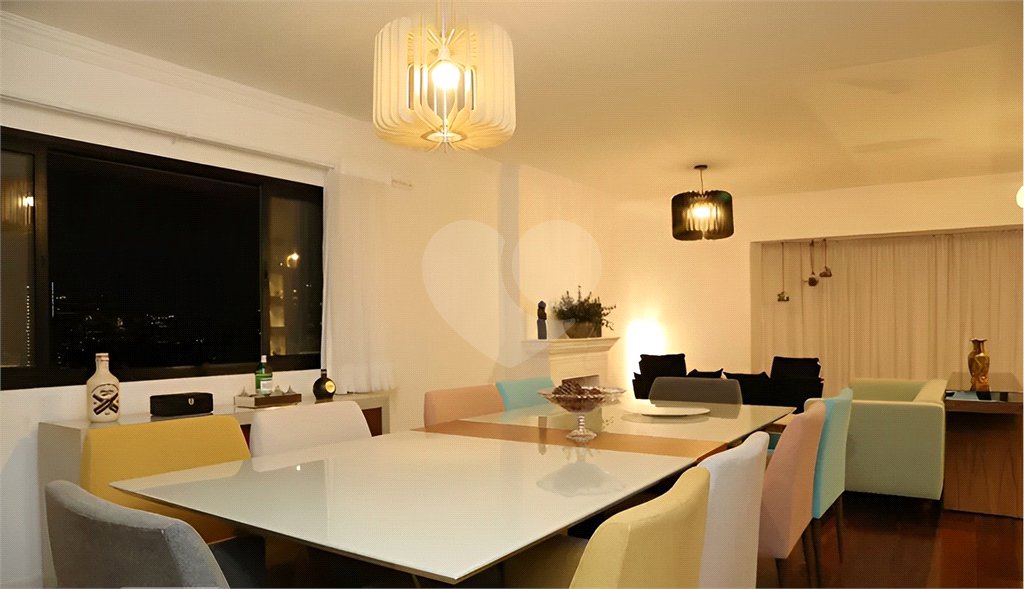 Apartamento à venda com 4 quartos, sendo 3 suítes,  em Real Parque, São Paulo, SP