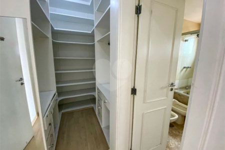 Apartamento à venda com 4 suítes em Vila Suzana, São Paulo, SP