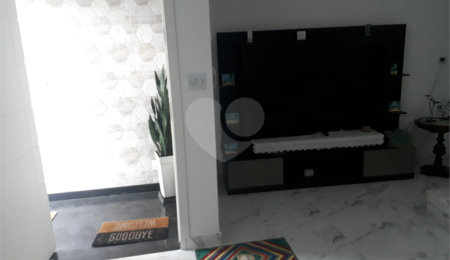 Sobrado à venda com 4 quartos, sendo 1 suíte,  em Tremembé, São Paulo, SP