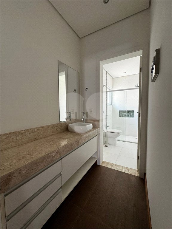 Casa à venda com 4 quartos, sendo 2 suítes,  no condomínio Montblanc, Sorocaba - SP