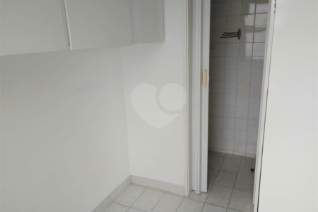 Apartamento à venda com 3 quartos, sendo 1 suíte, em Vila Mariana, São Paulo, SP