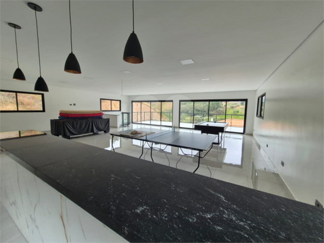 Casa à venda com 4 suítes no condomínio Reserva da Serra, Mairiporã - SP