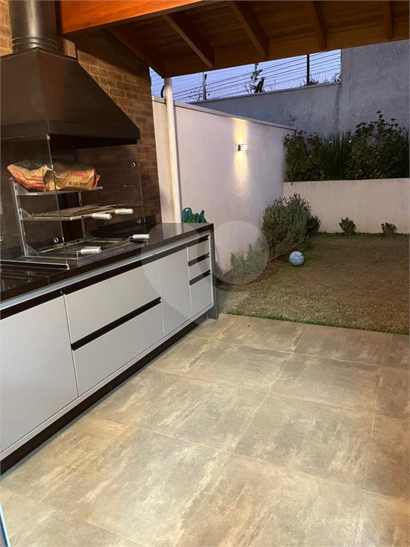 Casa à venda com 3 quartos, sendo 1 suíte,  no condomínio Villagio Imperiale, Louveira - SP