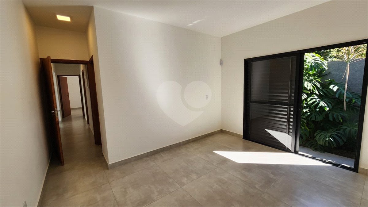 Casa para alugar com 3 quartos, sendo 1 suíte, no condomínio Chácaras Brasil, Atibaia - SP