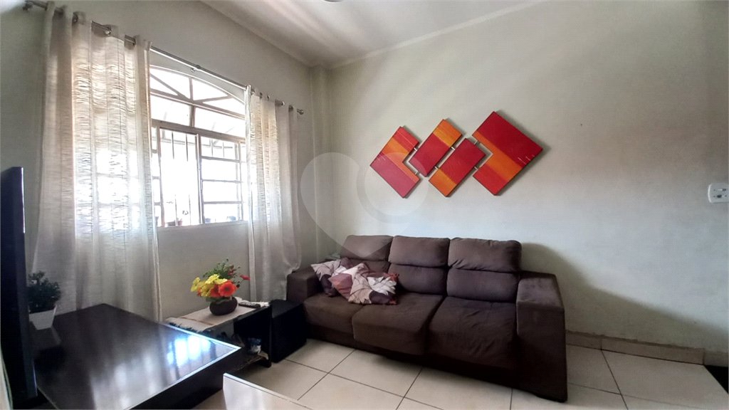 Sobrado à venda com 6 quartos, sendo 1 suíte,  em Vila Medeiros, São Paulo, SP