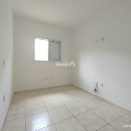 Casa à venda com 2 quartos, sendo 1 suíte, no condomínio Figueiras, Atibaia - SP