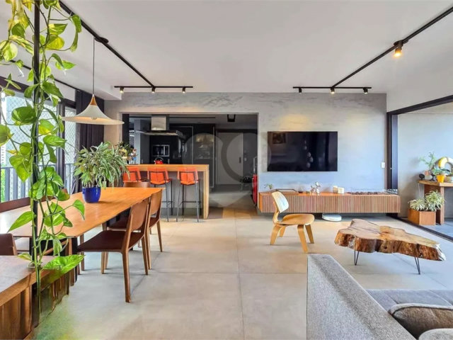 Apartamento à venda com 2 suítes em Alto da Lapa, São Paulo, SP