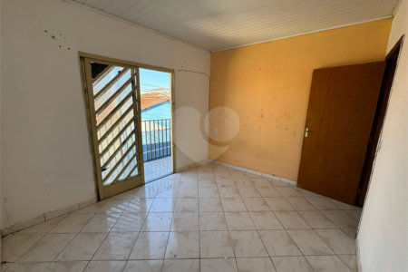 Sobrado à venda com 3 quartos em Vila Maciel, Itapetininga, SP