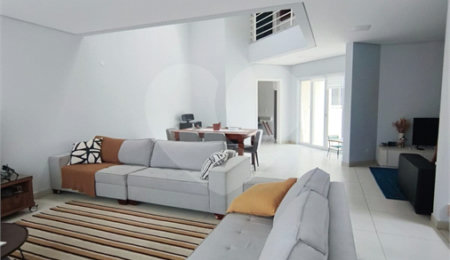 Casa à venda com 3 suítes no condomínio Piemonte, Vinhedo - SP