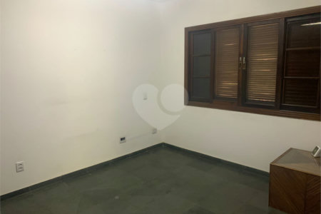 Casa à venda com 4 quartos, sendo 3 suítes, em Jardim Alvorada (zona Oeste), São Paulo, SP