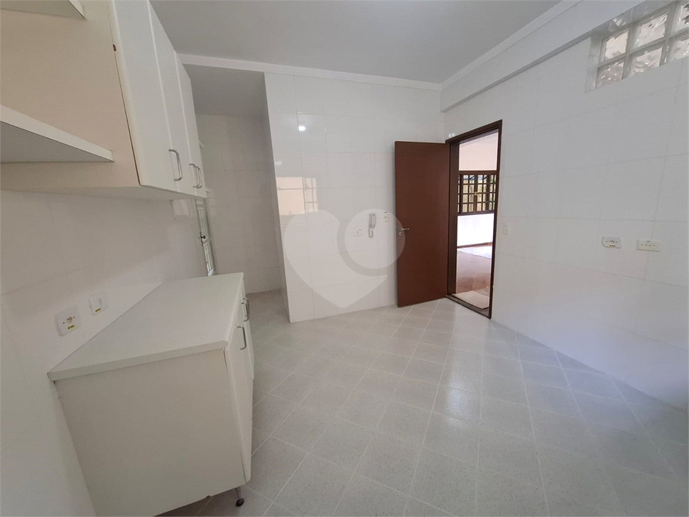 Casa para alugar com 4 quartos, sendo 2 suítes, no condomínio Palm Garden, São Paulo - SP