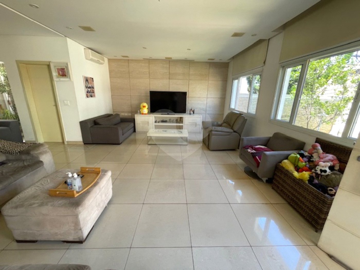 Casa à venda com 4 suítes em Chácara Mafalda, São Paulo, SP