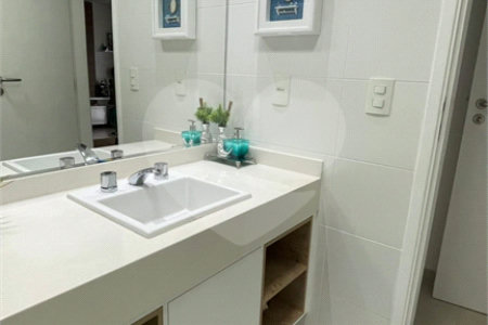 Apartamento à venda com 3 quartos, sendo 1 suíte,  em Jardim Belmar, Guarujá, SP