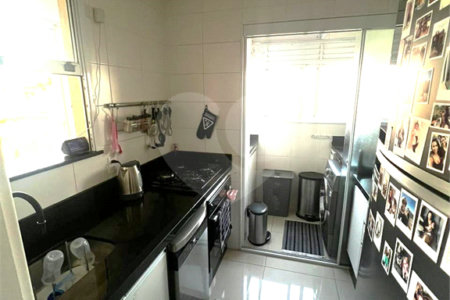 Apartamento à venda com 3 quartos, sendo 1 suíte,  em Super Quadra Morumbi, São Paulo, SP