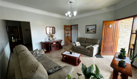 Casa à venda com 3 quartos, sendo 1 suíte,  em Vila São José, Itapetininga, SP
